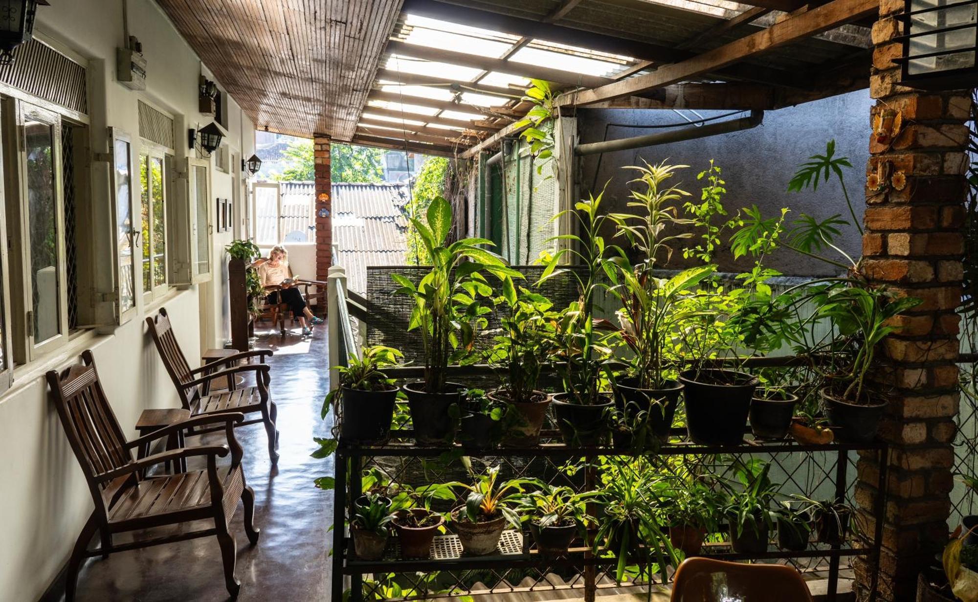 Kandy Inn Madugalle'S Family Guest House ภายนอก รูปภาพ