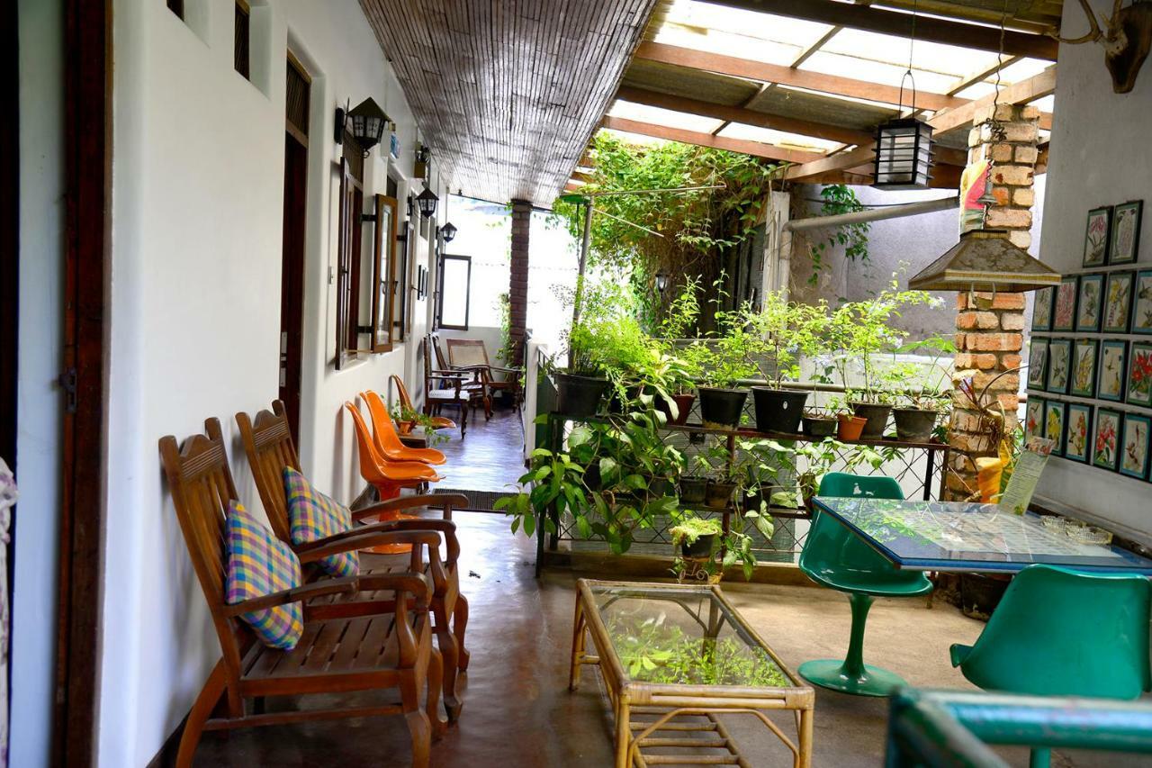 Kandy Inn Madugalle'S Family Guest House ภายนอก รูปภาพ